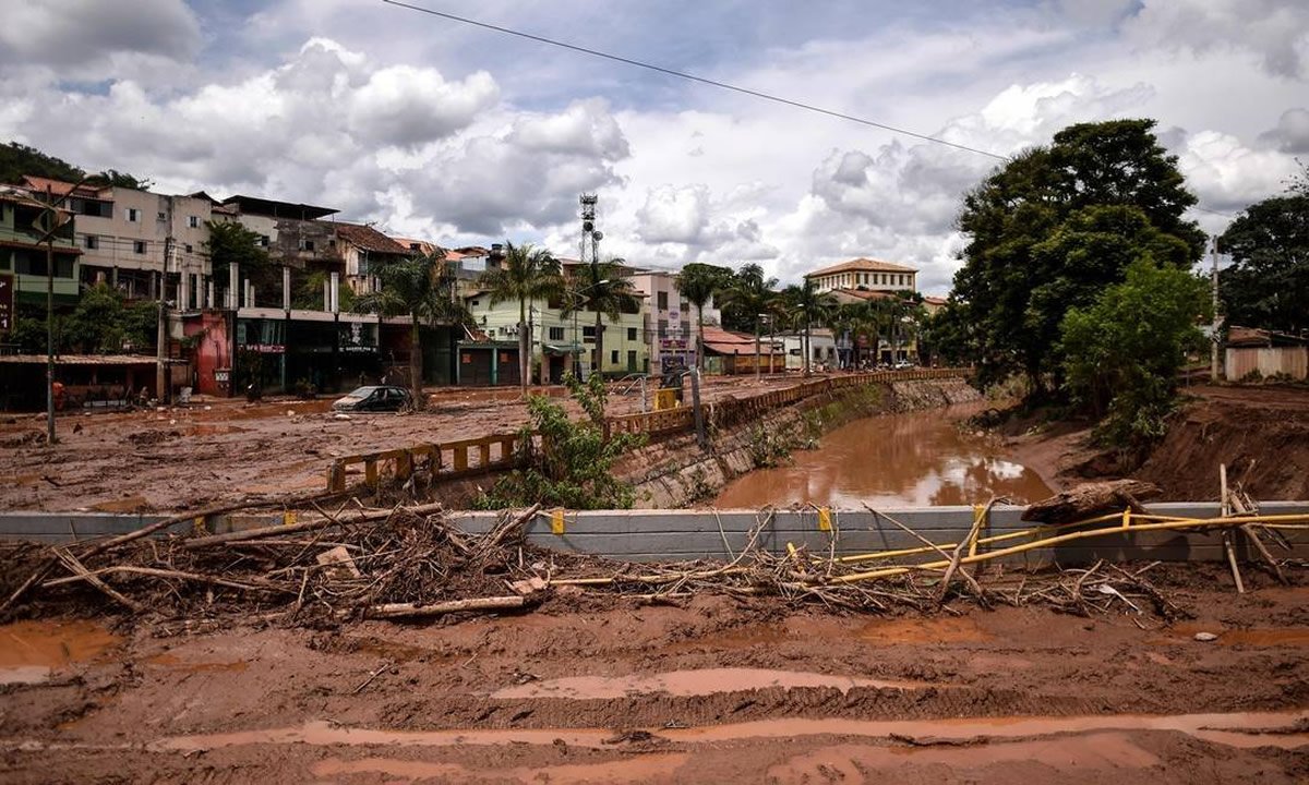 Chega a 57 o números de mortos em decorrência das chuvas que atingem Minas Gerais Chega a 57 o números de mortos em decorrência das chuvas que atingem Minas Gerais