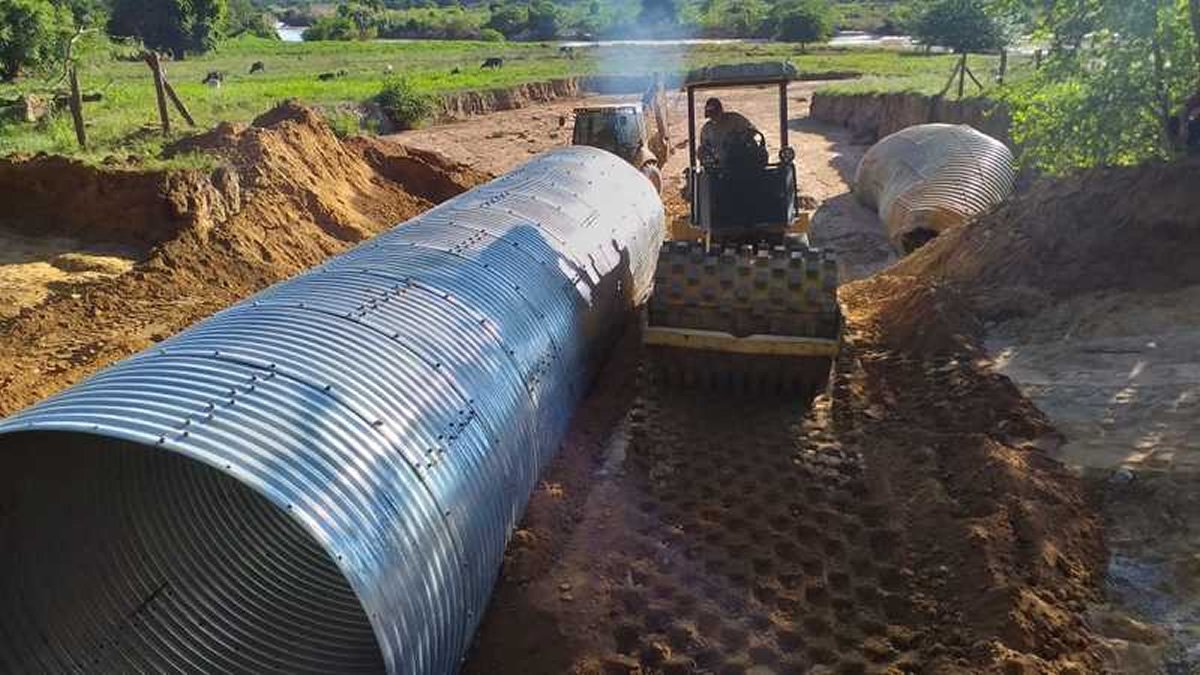 DER-MG intensifica ações nas rodovias estaduais com bloqueios devido às chuvas DER-MG intensifica ações nas rodovias estaduais com bloqueios devido às chuvas