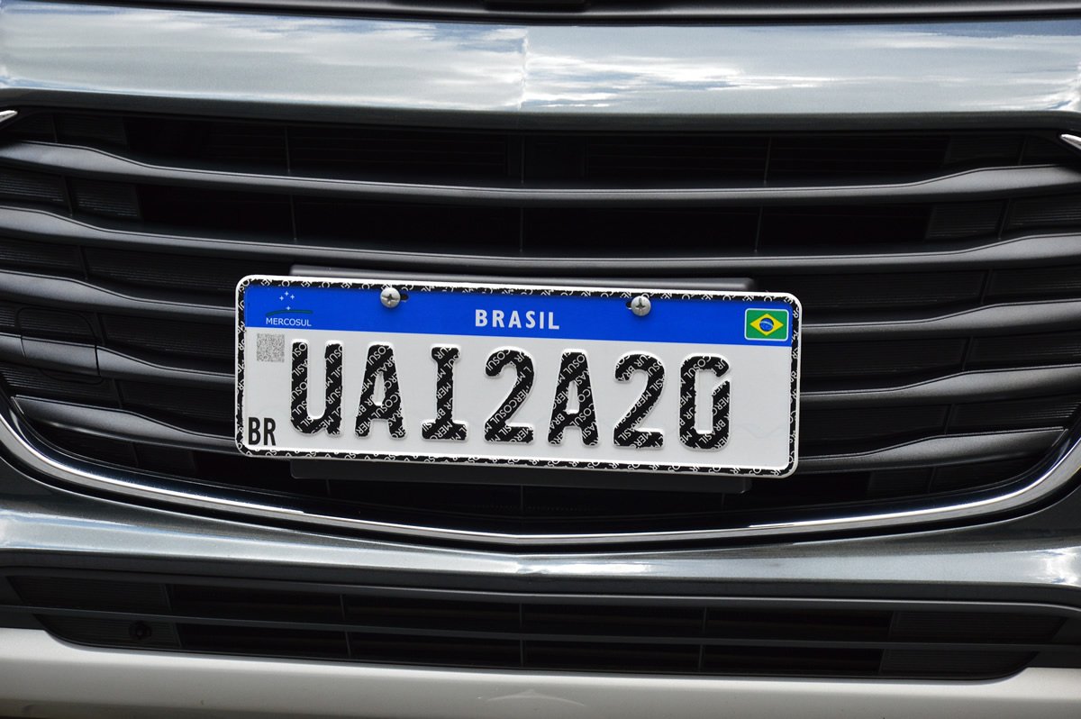 Nova placa de identificação veicular passa a valer a partir de hoje em todo o estado Nova placa de identificação veicular passa a valer a partir de hoje em todo o estado