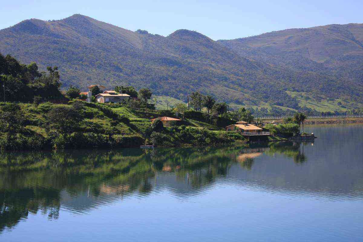 Grupo vai a Belo Horizonte pedir apoio à Cota 762 para o Lago de Furnas Grupo vai a Belo Horizonte pedir apoio à Cota 762 para o Lago de Furnas
