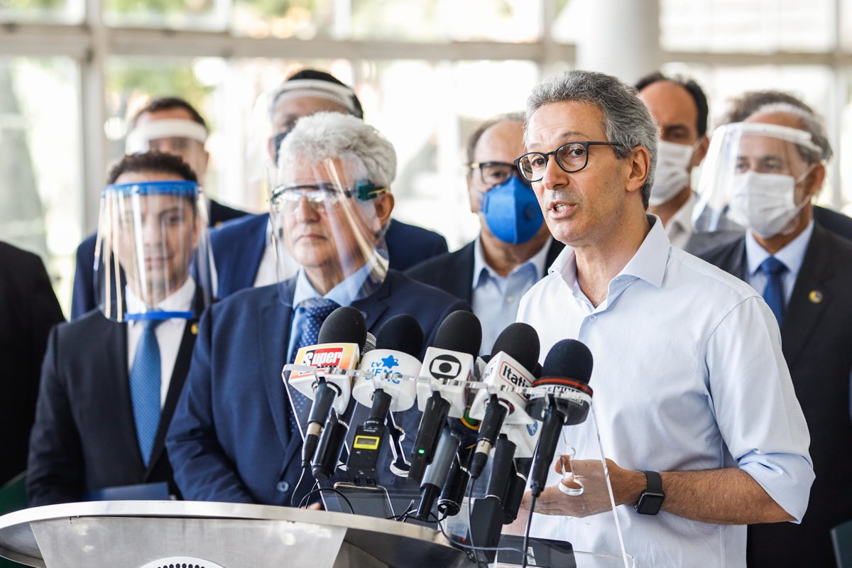 Governo de Minas firma parceria com empresa de mobilidade urbana para entrega domiciliar de medicamentos