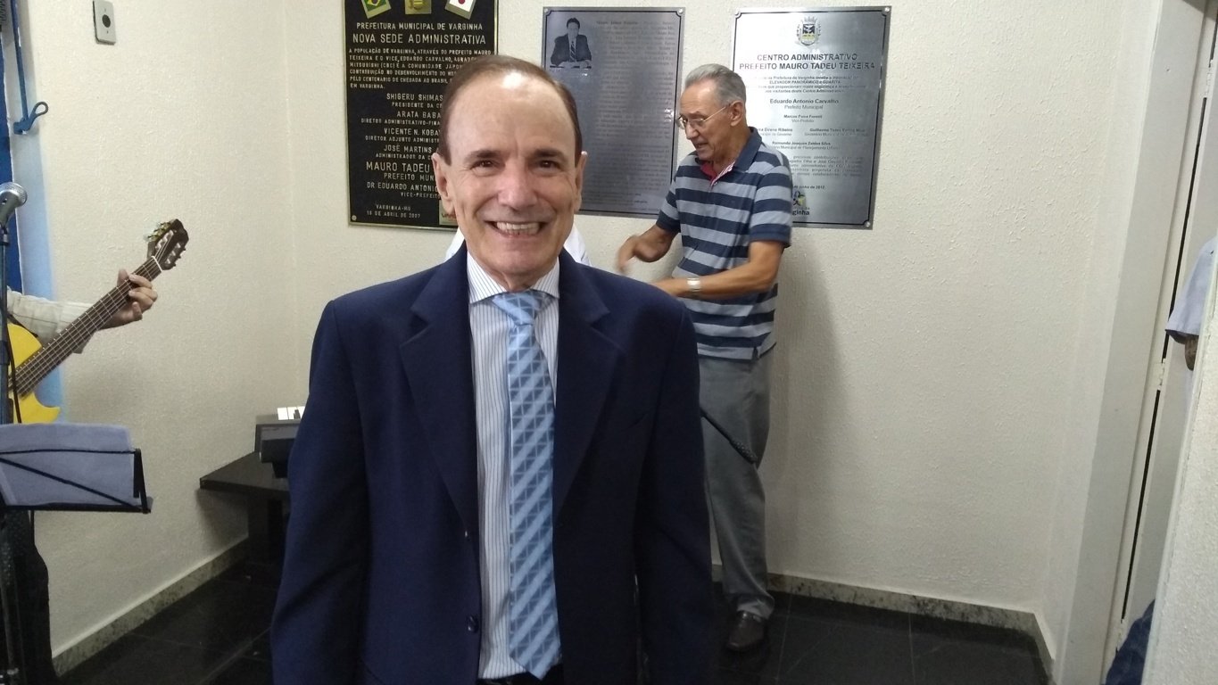 Em meio à pandemia de coronavírus, prefeito de Varginha, no sul do estado, renuncia ao cargo