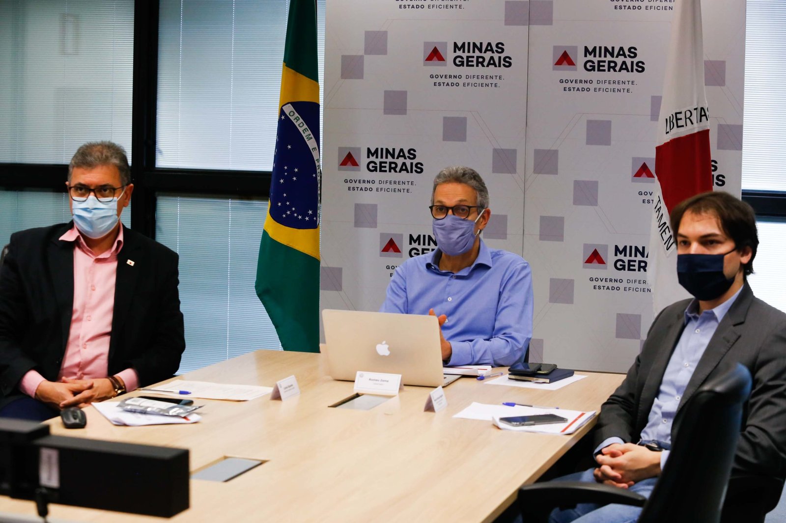 Romeu Zema discute ações de enfrentamento ao coronavírus em Minas Gerais Governador participa de reunião da Comissão Federal da Covid-19, que também contou com a presença do ministro interino da Saúde, general Eduardo Pazuello